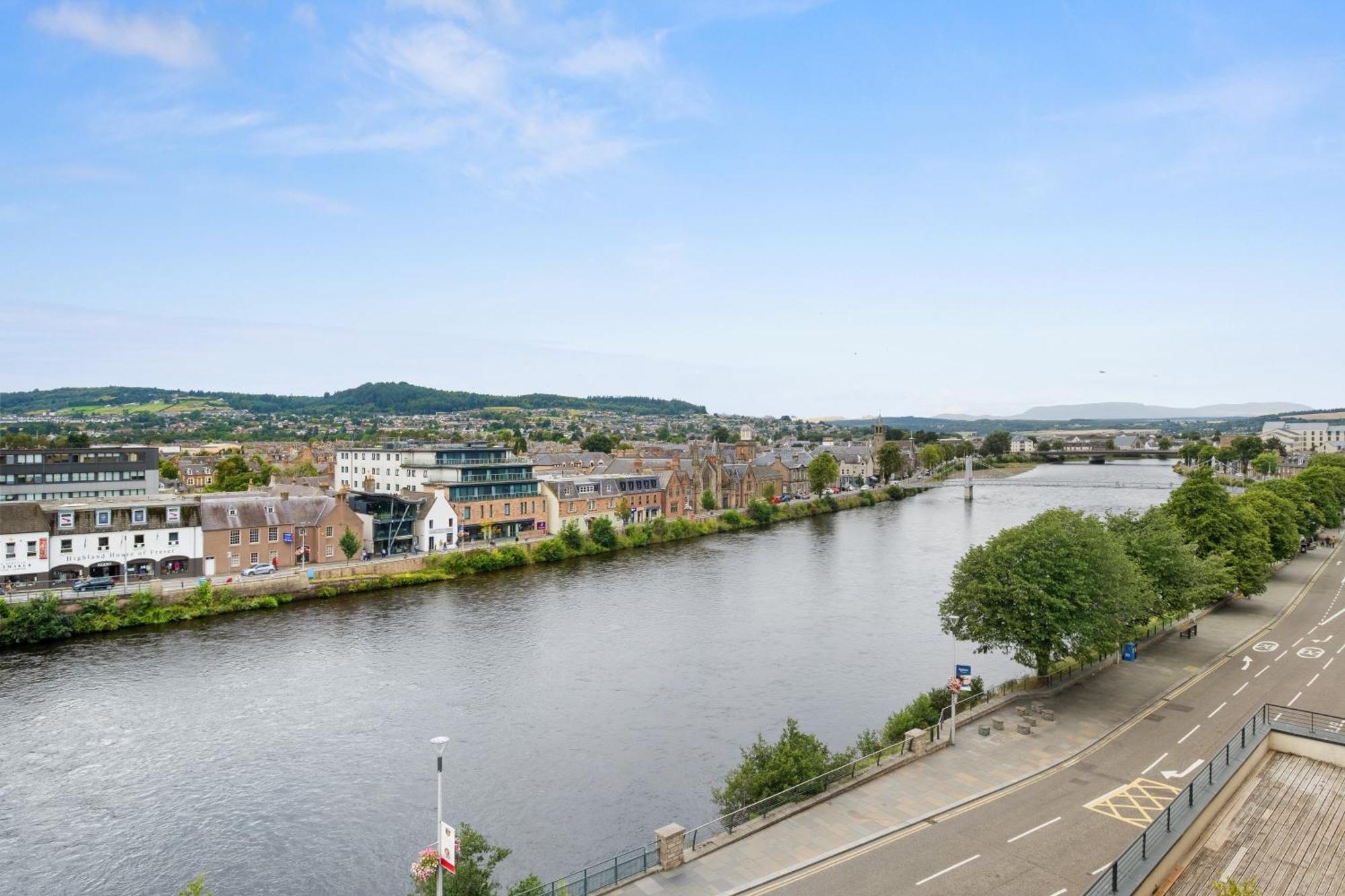 By The Bridge By Toppo Inverness Buitenkant foto